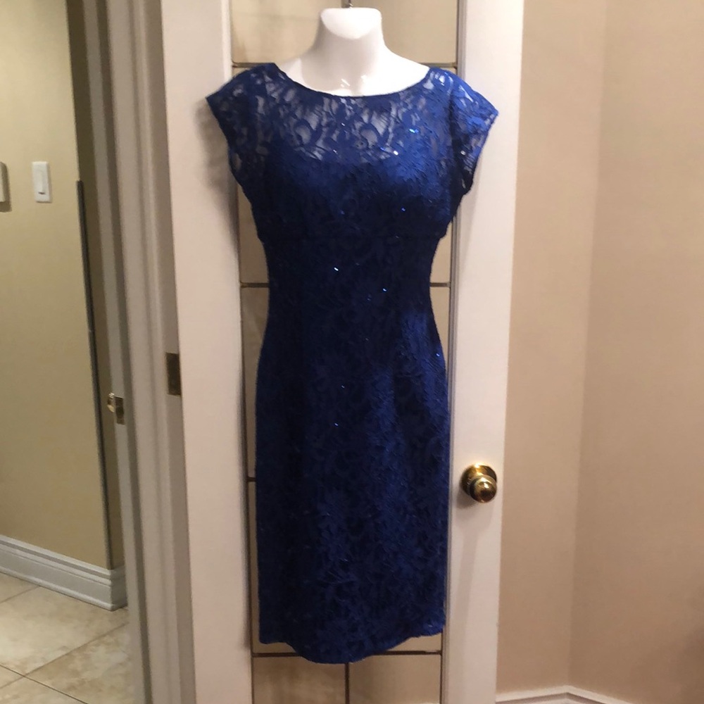Elegant Navy Lace Cap-Sleeve Dress - Women's